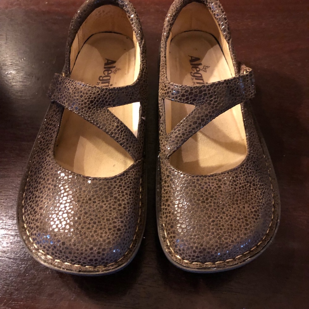 Algeria leather shoes